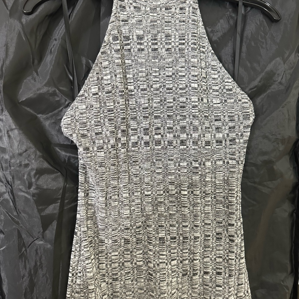 Bebe brand women Turtleneck Rib Knit SWEATER HALTER TOP, color Gray black size S